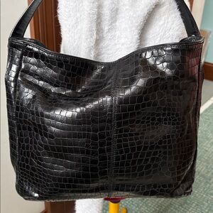 Donald Pliner  shoulder bag  croc embossed leather  black   inside top pocket